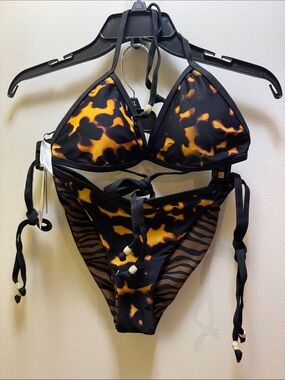 NWT Vacancy 2 pcs reversible bikini.